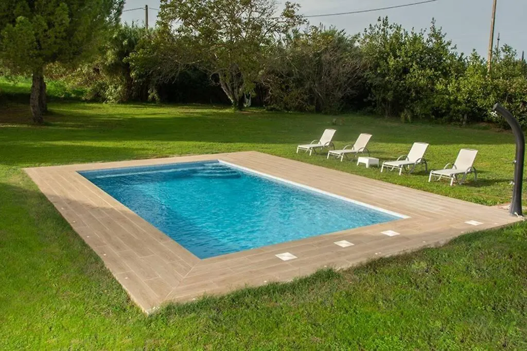 Country house Casa Rural En Rupia Con Piscina